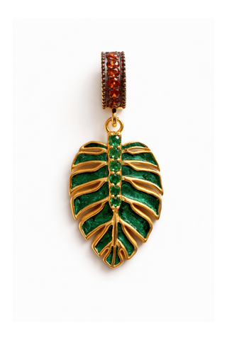 Jungle Leaf Charm in gold-plated 925 silver with green enamel and tsavorite stones, Italian clip charm background